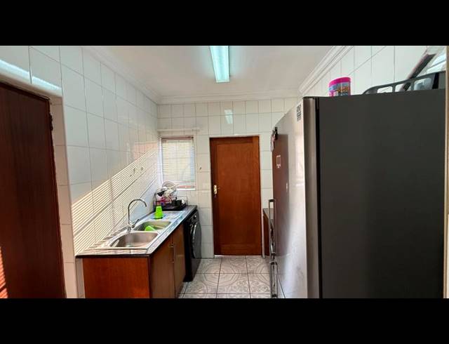 3 BEDROOM HOUSE FOR SALE IN THATCH HILL ESTATE